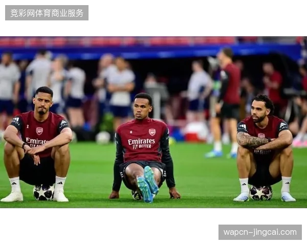 加布里埃尔凭借稳健的防空能力和防守数据入选赛季最佳阵容，是枪手后防的中坚力量